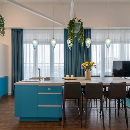 Stylish 1 Bedroom Studio Near Most City Dnipro Ngoại thất bức ảnh