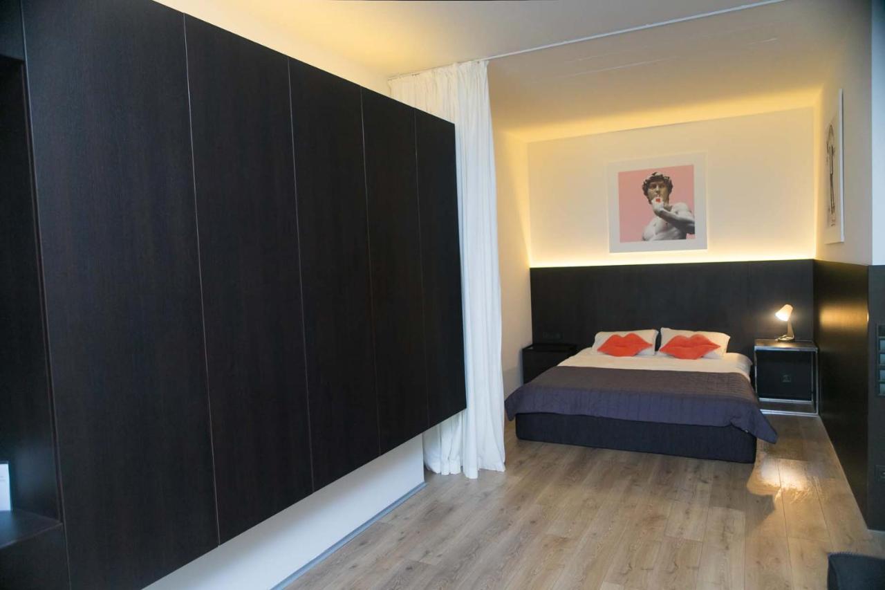 Stylish 1 Bedroom Studio Near Most City Dnipro Ngoại thất bức ảnh
