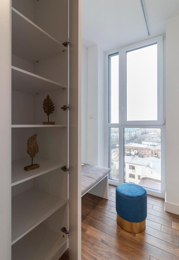 Stylish 1 Bedroom Studio Near Most City Dnipro Ngoại thất bức ảnh
