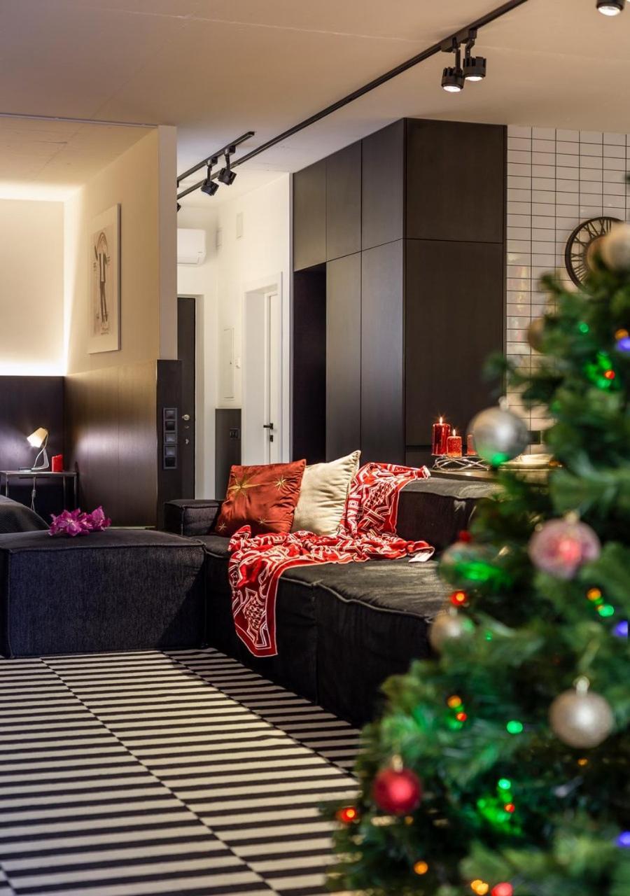 Stylish 1 Bedroom Studio Near Most City Dnipro Ngoại thất bức ảnh